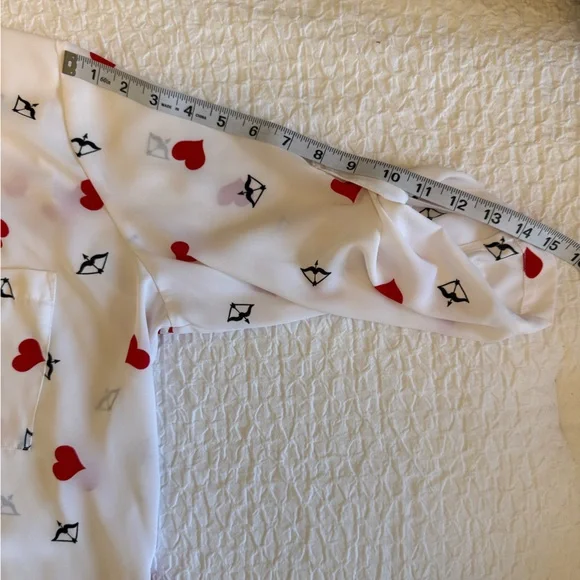 Soho Heart Print Button-Down Shirt – Size XL | White with Red & Pink Hearts - Picture 6 of 11